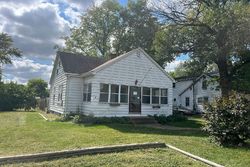 Pre-foreclosure in  E MEADOW LAWN ST Manito, IL 61546