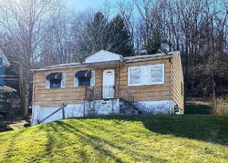 Pre-foreclosure in  YODER ST Johnstown, PA 15901