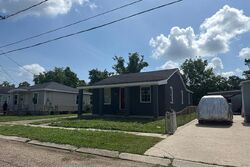 Pre-foreclosure in  MERRILL ST New Orleans, LA 70114