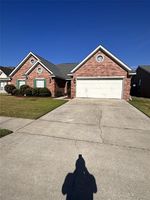 Pre-foreclosure in  AUDUBON OAKS DR Marrero, LA 70072