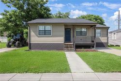 Pre-foreclosure in  E URQUHART ST Chalmette, LA 70043