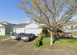 Pre-foreclosure in  EDGEMONT ST SE Albany, OR 97322