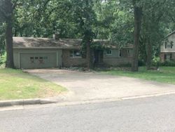 Pre-foreclosure in  JANET ST Tahlequah, OK 74464