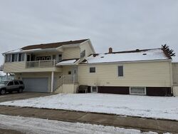  W Main St, Mandan ND