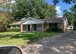 Pre-foreclosure in  S MAUVILLA DR Mobile, AL 36611