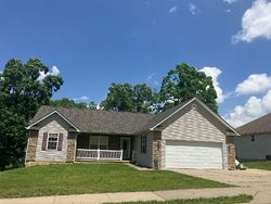 Pre-foreclosure in  EASTLAWN AVE Saint Robert, MO 65584