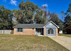 Pre-foreclosure in  SPRINGRIDGE RD Gautier, MS 39553