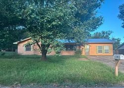 Pre-foreclosure in  ROLLINGWOOD AVE Brandon, MS 39042