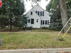 Pre-foreclosure in  E GREEN ST Marshall, MI 49068