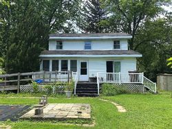 Pre-foreclosure in  S WRIGHT RD Mchenry, IL 60050