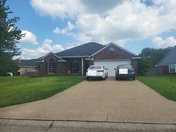 Pre-foreclosure in  W OXBOW LOOP Bossier City, LA 71112