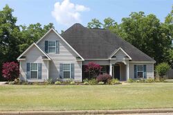 Pre-foreclosure in  GROVE LN Kathleen, GA 31047