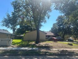 Pre-foreclosure in  WAVECREST LN Houston, TX 77062