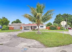 Pre-foreclosure in  NE 41ST ST Fort Lauderdale, FL 33334