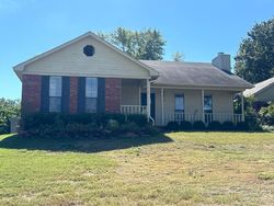 Pre-foreclosure in  NORTHVIEW DR Van Buren, AR 72956