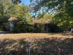 Pre-foreclosure in  MAPLE DR Springdale, AR 72764