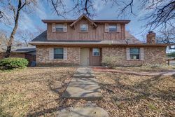 Pre-foreclosure in  MERCEDES RD Denton, TX 76205