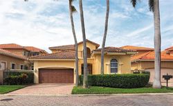 Pre-foreclosure in  SHORELINE WAY Hollywood, FL 33019