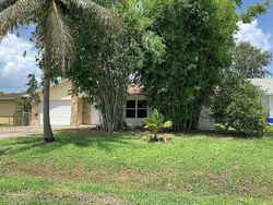 Pre-foreclosure in  SE INDIGO AVE Stuart, FL 34997