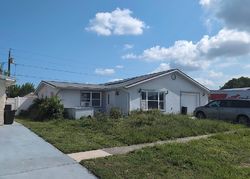 Pre-foreclosure in  VICTORIA LN Holiday, FL 34690