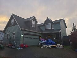 Pre-foreclosure in  E OREGON ST Bellingham, WA 98226
