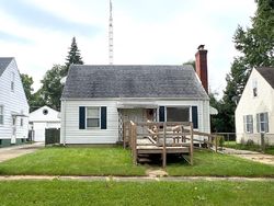 Pre-foreclosure in  CLINTON ST Flint, MI 48507