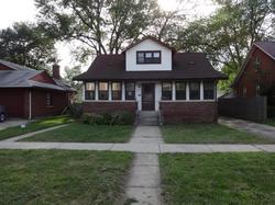 Pre-foreclosure in  S CENTER ST Bensenville, IL 60106