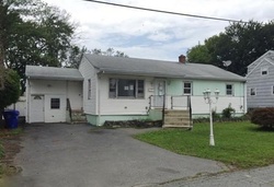 Pre-foreclosure in  SWAN ST East Providence, RI 02914