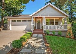 Pre-foreclosure in  SW CORONADO ST Portland, OR 97219