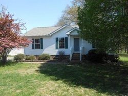 Pre-foreclosure in  WILLOW CT Portland, TN 37148