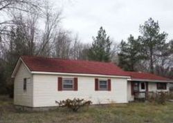 Pre-foreclosure in  OAK POINT SCHOOL RD Camden Wyoming, DE 19934