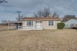 Pre-foreclosure in  E 4TH ST Lubbock, TX 79403