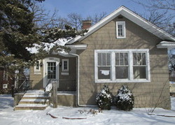 Pre-foreclosure in  S STATE ST Elgin, IL 60123