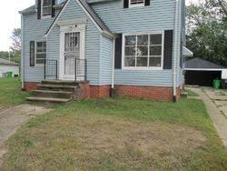 Pre-foreclosure in  GLADSTONE RD Beachwood, OH 44122