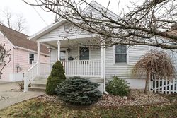 Pre-foreclosure in  LAUREL ST Covington, KY 41016