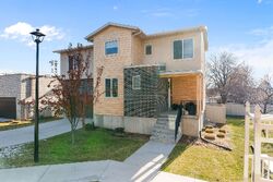 Pre-foreclosure in  S 410 W Midvale, UT 84047