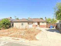 Pre-foreclosure in  12TH AVE Delano, CA 93215