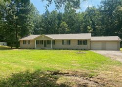 Pre-foreclosure in  ARGONNE FOREST DR Duncanville, AL 35456