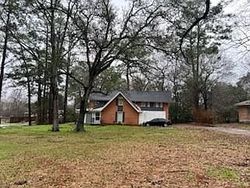 Pre-foreclosure in  PLEASANT ST Huntsville, TX 77320