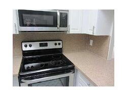 Pre-foreclosure in  LAKE DR  Miami, FL 33166