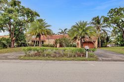 Pre-foreclosure in  GATEHOUSE RD Fort Lauderdale, FL 33324