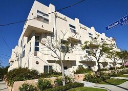 Pre-foreclosure in  BURBANK BLVD Valley Village, CA 91607