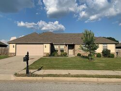 Pre-foreclosure in  MESSINA WAY Centerton, AR 72719