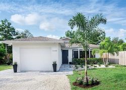 Pre-foreclosure in  NAPA WOODS WAY Naples, FL 34116