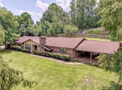 Pre-foreclosure in  E PECAN TREE LN Vicksburg, MS 39183