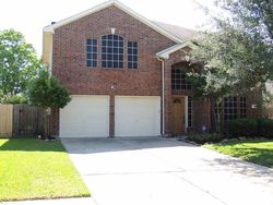 Pre-foreclosure in  GLENDAVON LN Katy, TX 77450