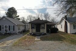 Pre-foreclosure in  W FRANCIS AVE Clarksville, IN 47129