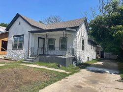 Pre-foreclosure in  E HOUSTON ST San Antonio, TX 78202