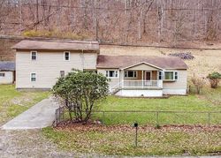 Pre-foreclosure in  VALLEY GROVE RD Charleston, WV 25311