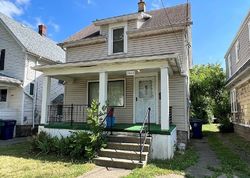 Pre-foreclosure in  NIAGARA AVE Niagara Falls, NY 14305